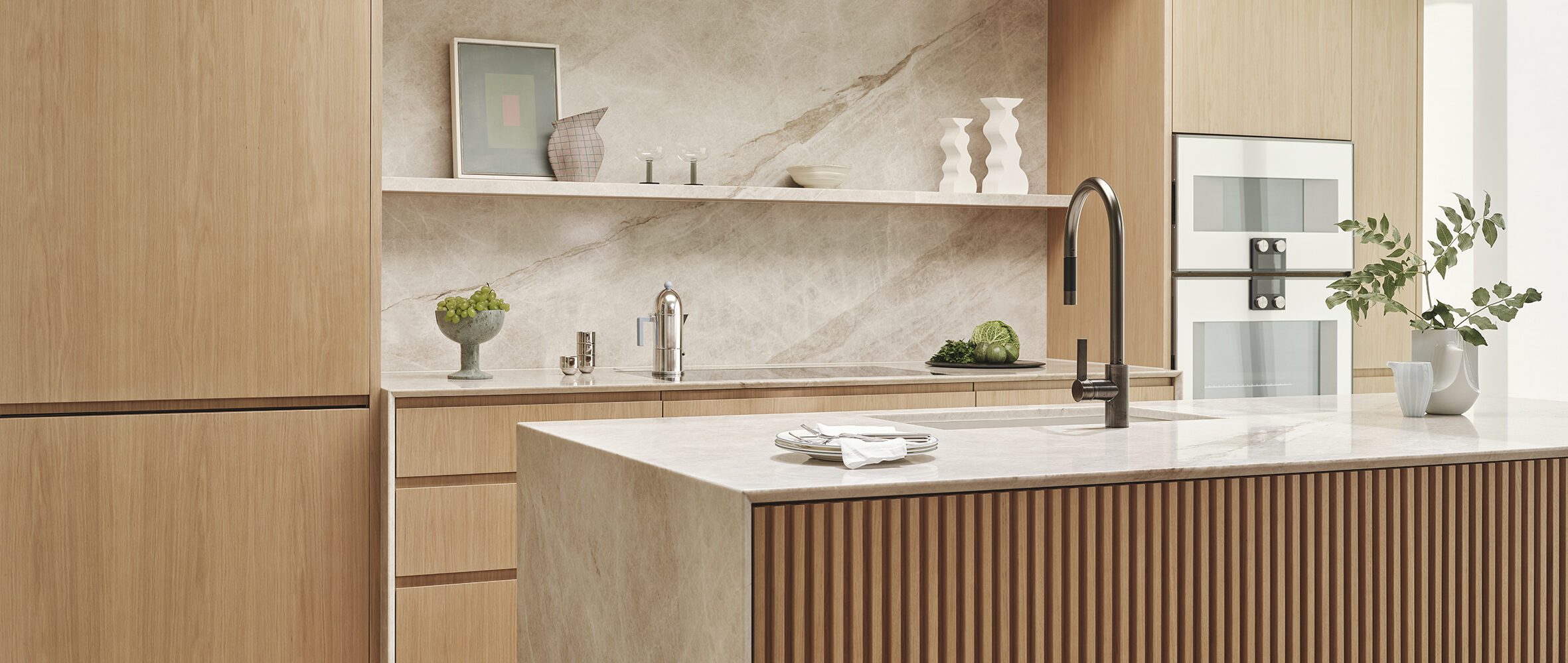 Bespoke luxury kitchen and exceptional cabinetry by Lanserring.