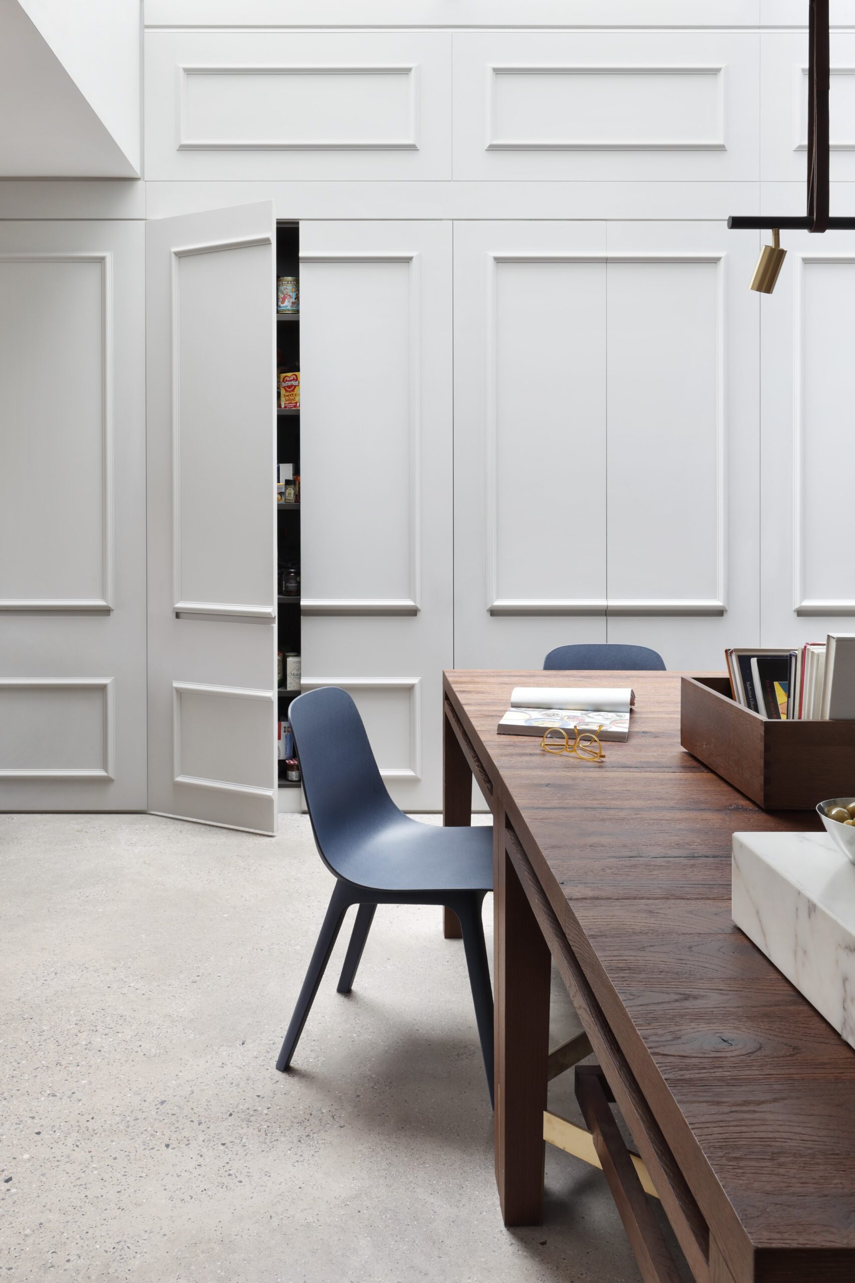 A luxury sculptural kitchen island designed by Lanserring for MWAI